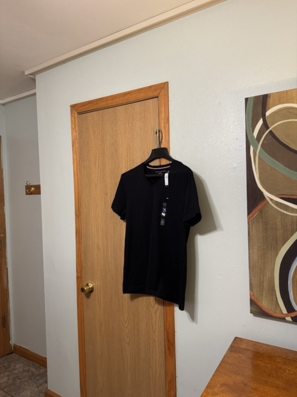 Tommy Hilfiger NWT Large Solid Black Short Sleeve Slim Fit V-Neck T-Shirt